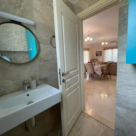 Panselinos Apartmán *