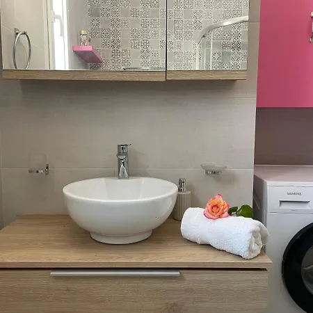 Panselinos 梅加尼西岛